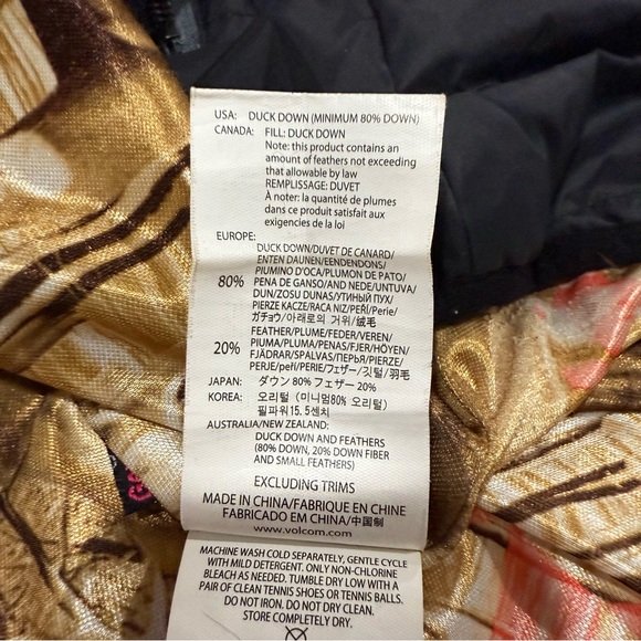 Volcom Black Puffer Jacket - Picture 13 of 14